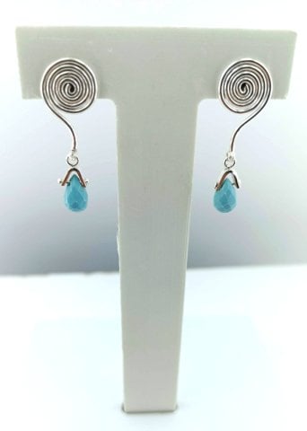 925 Ayar Özel Tasarım Damla Taş Sallantılı Gümüş Küpe