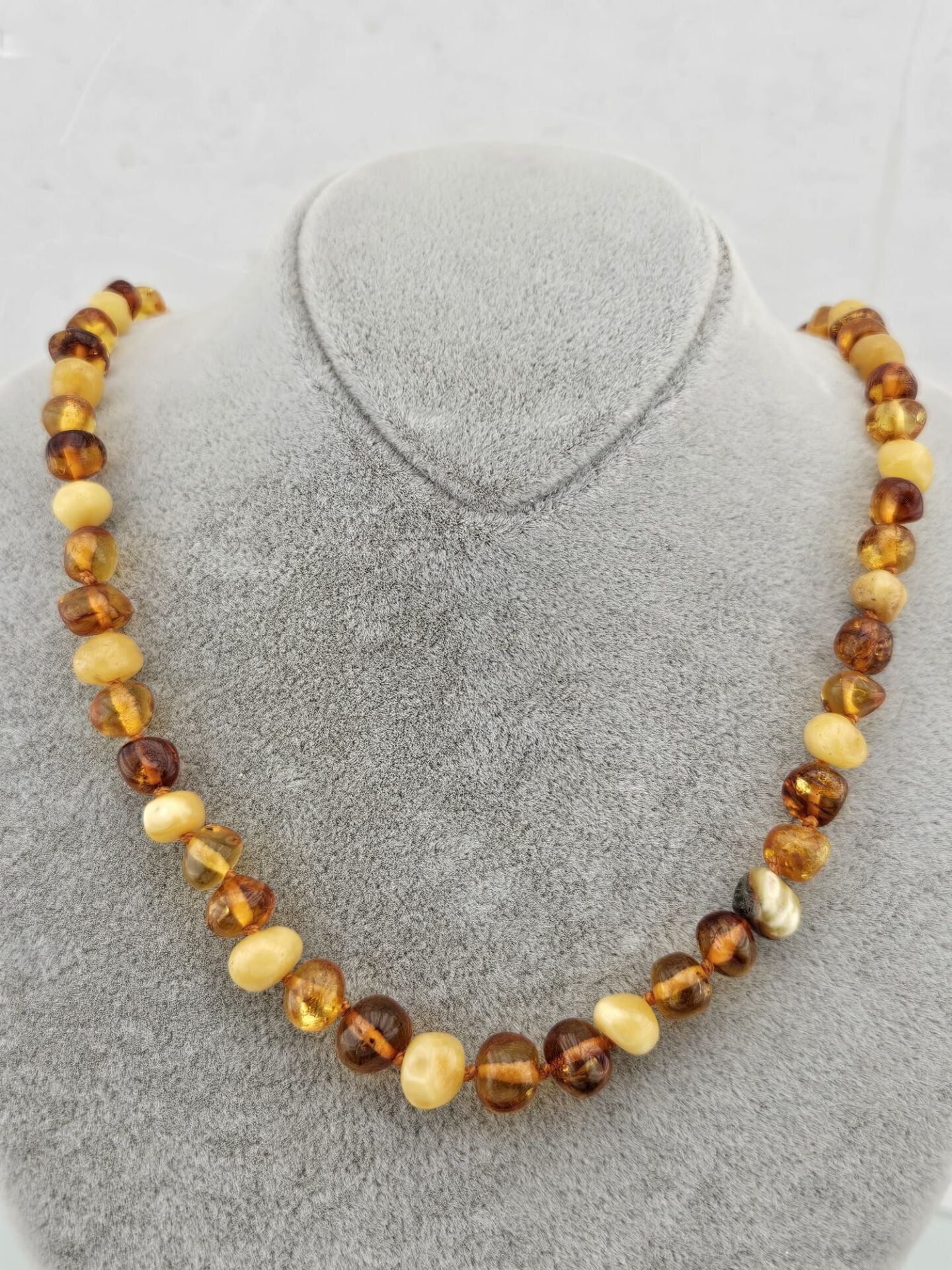 Doğal taşlı kehribar kolye