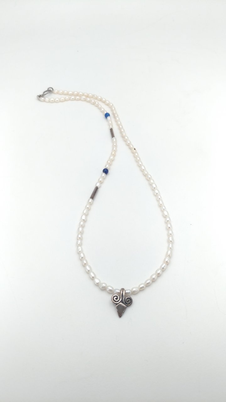 Adorno Doğal İnci Kolye