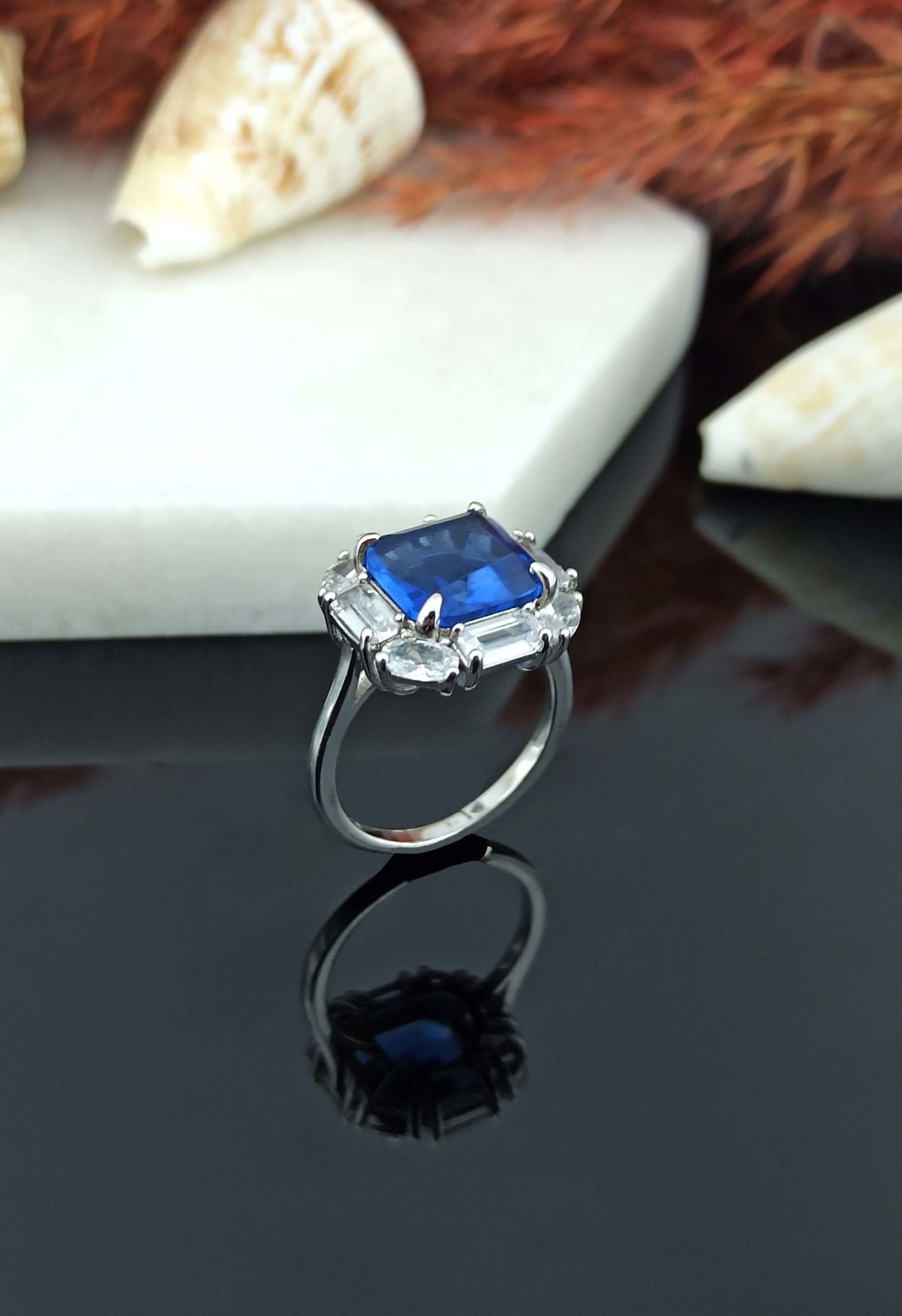 925 Ayar Zirkon Taşlı Gümüş Yüzük